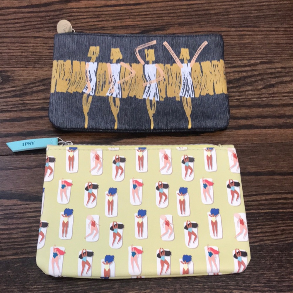 2 Like new condition Ipsy makeup bags